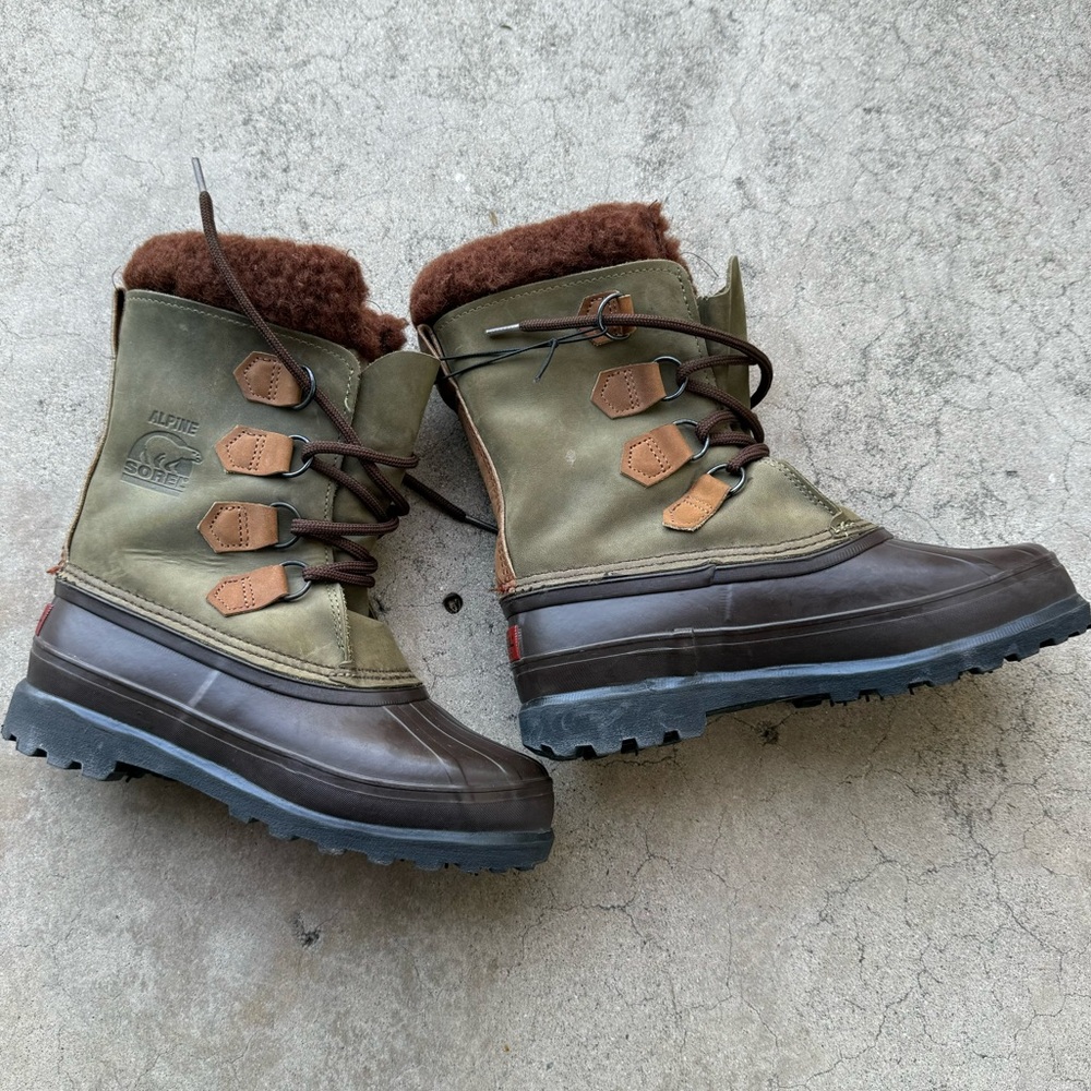 Sorel Women's Winter Boots - Olive and Brown